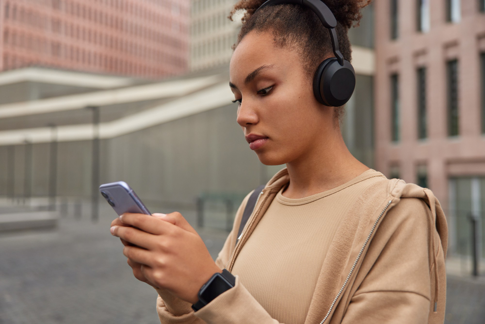 Ouvir Música Para Relaxar: Como Transformar Seu Bem-Estar 2 fone wireless